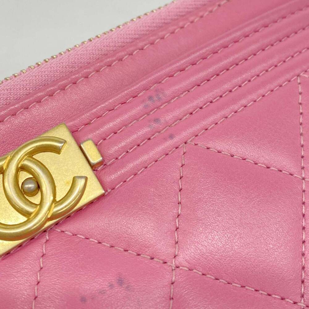 CHANEL Pink Lambskin Leather Wallet - Picture 5 of 10